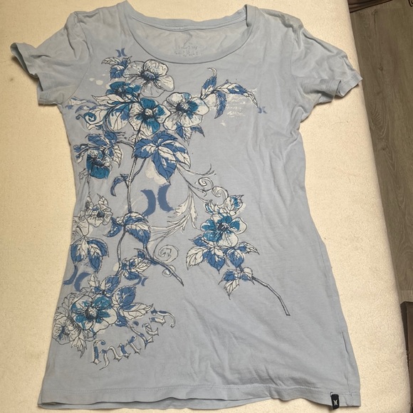 Hurley small shirt - Picture 1 of 3
